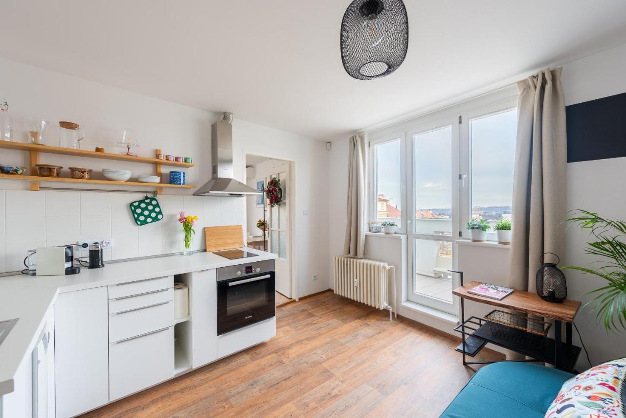 Bright Charming Apt With Terrace, Parking & Airco. Prague Ngoại thất bức ảnh