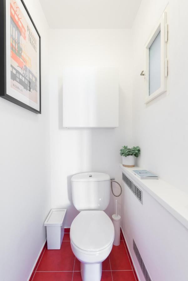 Bright Charming Apt With Terrace, Parking & Airco. Prague Ngoại thất bức ảnh