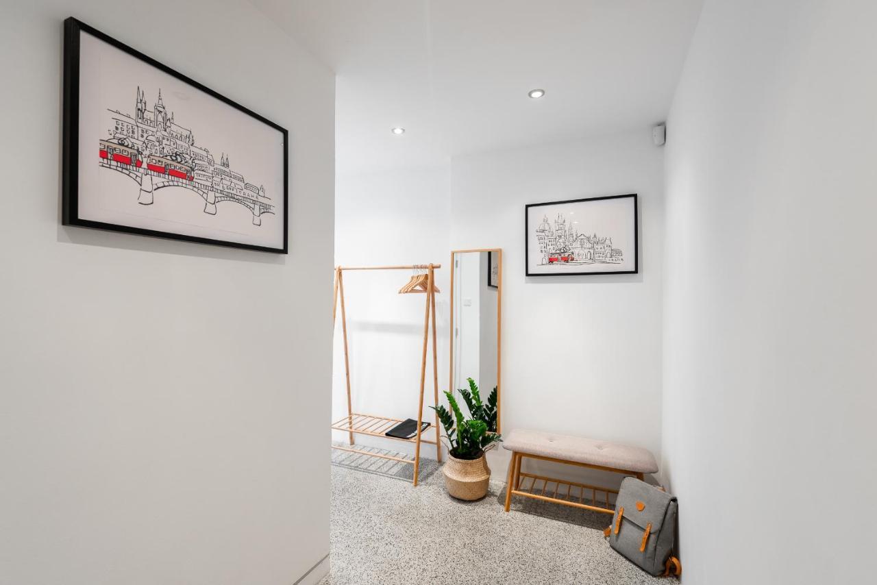 Bright Charming Apt With Terrace, Parking & Airco. Prague Ngoại thất bức ảnh