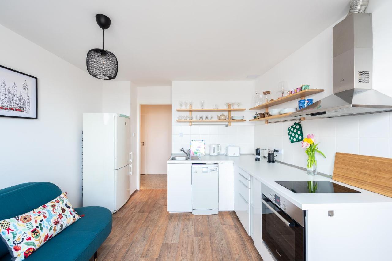 Bright Charming Apt With Terrace, Parking & Airco. Prague Ngoại thất bức ảnh