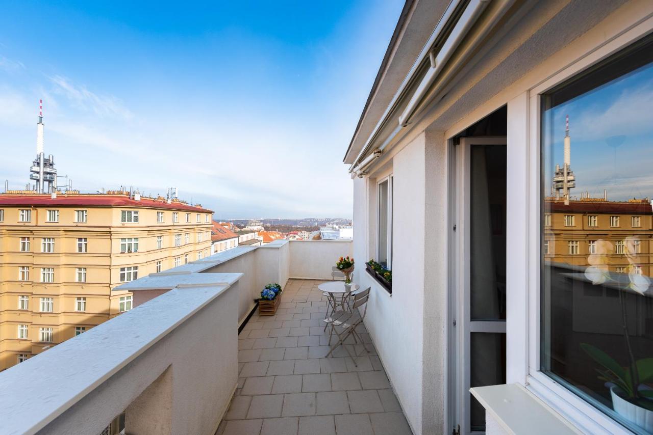 Bright Charming Apt With Terrace, Parking & Airco. Prague Ngoại thất bức ảnh